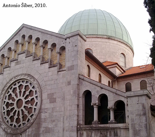 pogled na crkvu otraga, s ceste