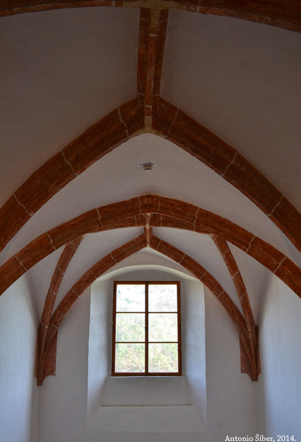 Dvorac Rajhenburg, gotski strop
