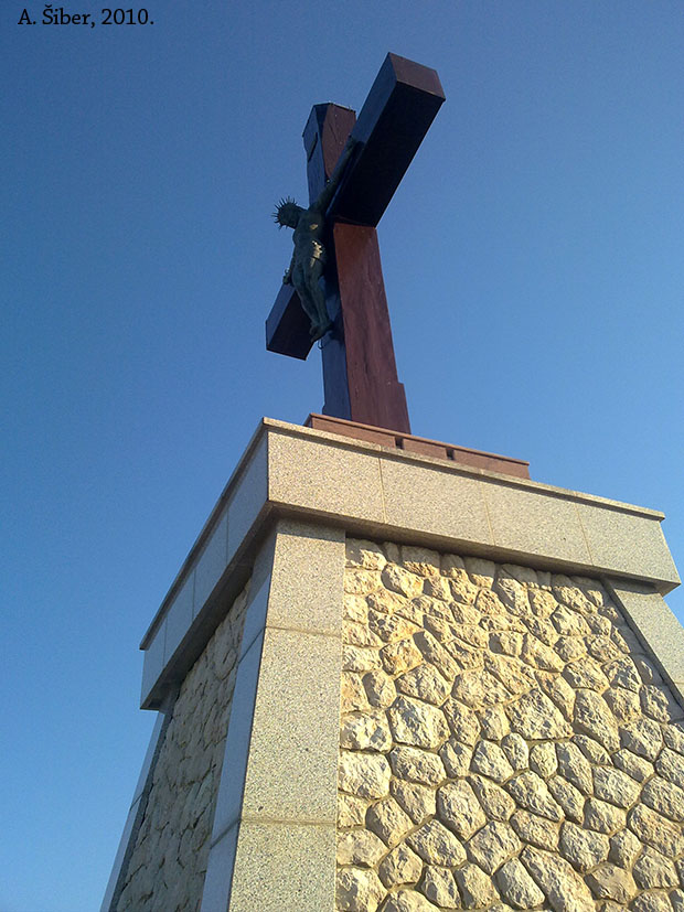 Križ nad Poratom