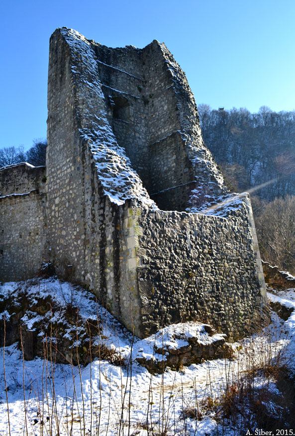 Stari grad Samobor, kula