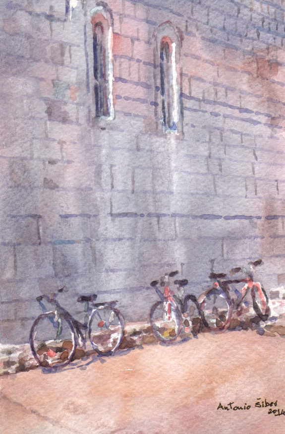 Vis, crkva Gospe od Spilice, naslonjeni bicikli